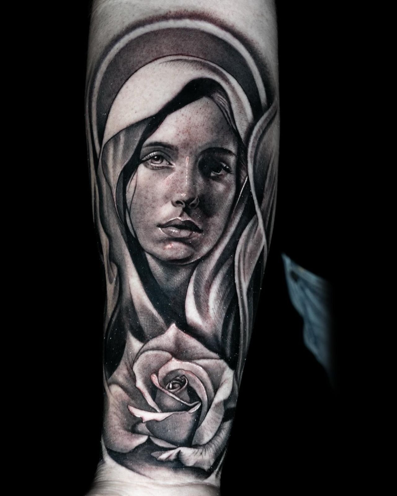 portrait hernandez tattoo studio virgin
